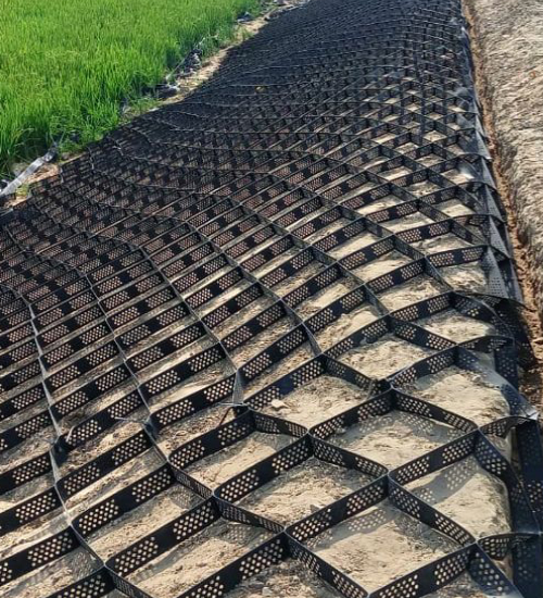 Geocells Installation